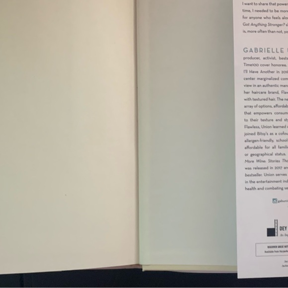 Books - Picture 3 of 4